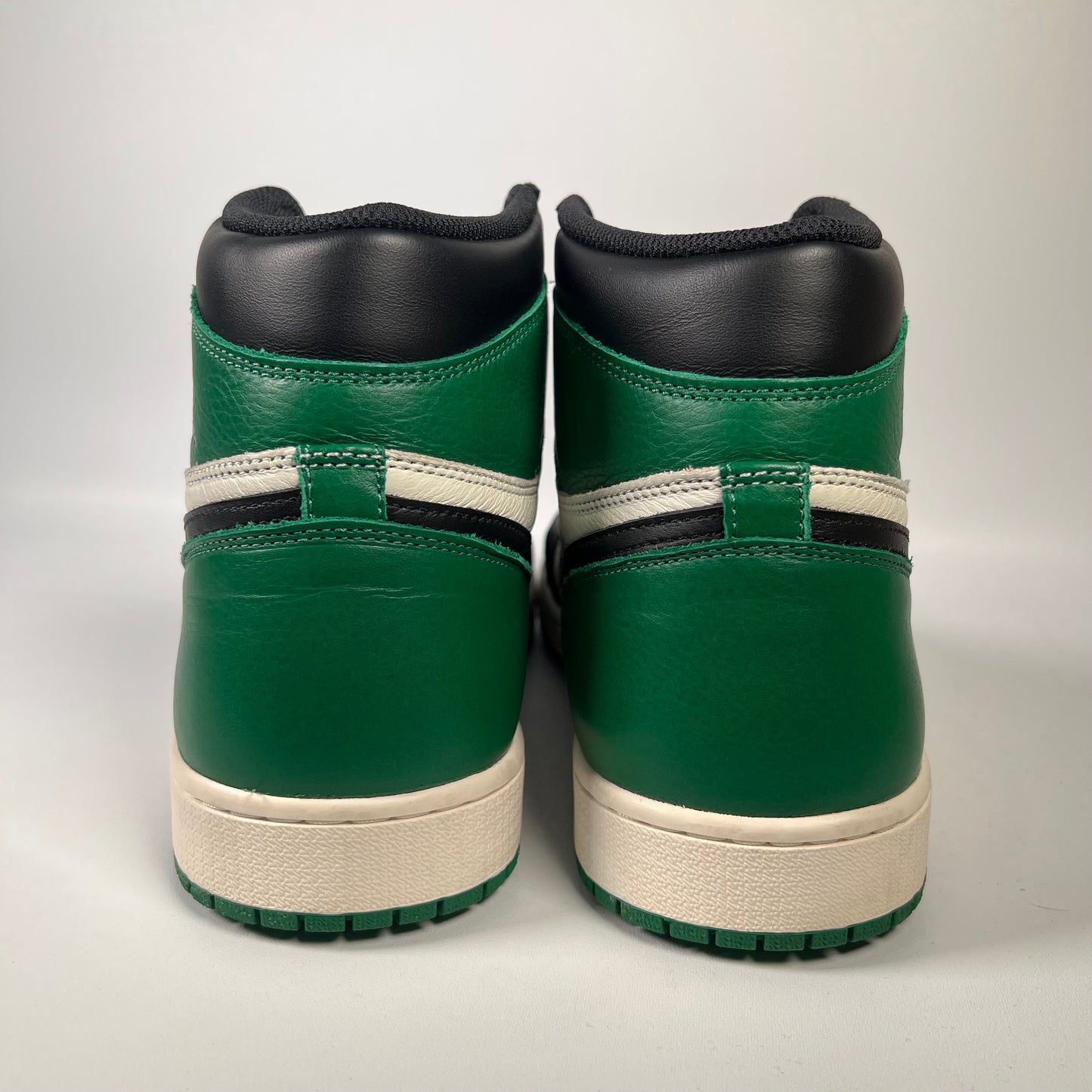 Jordan 1 Pine Green (2018) Size 14 USED s18236
