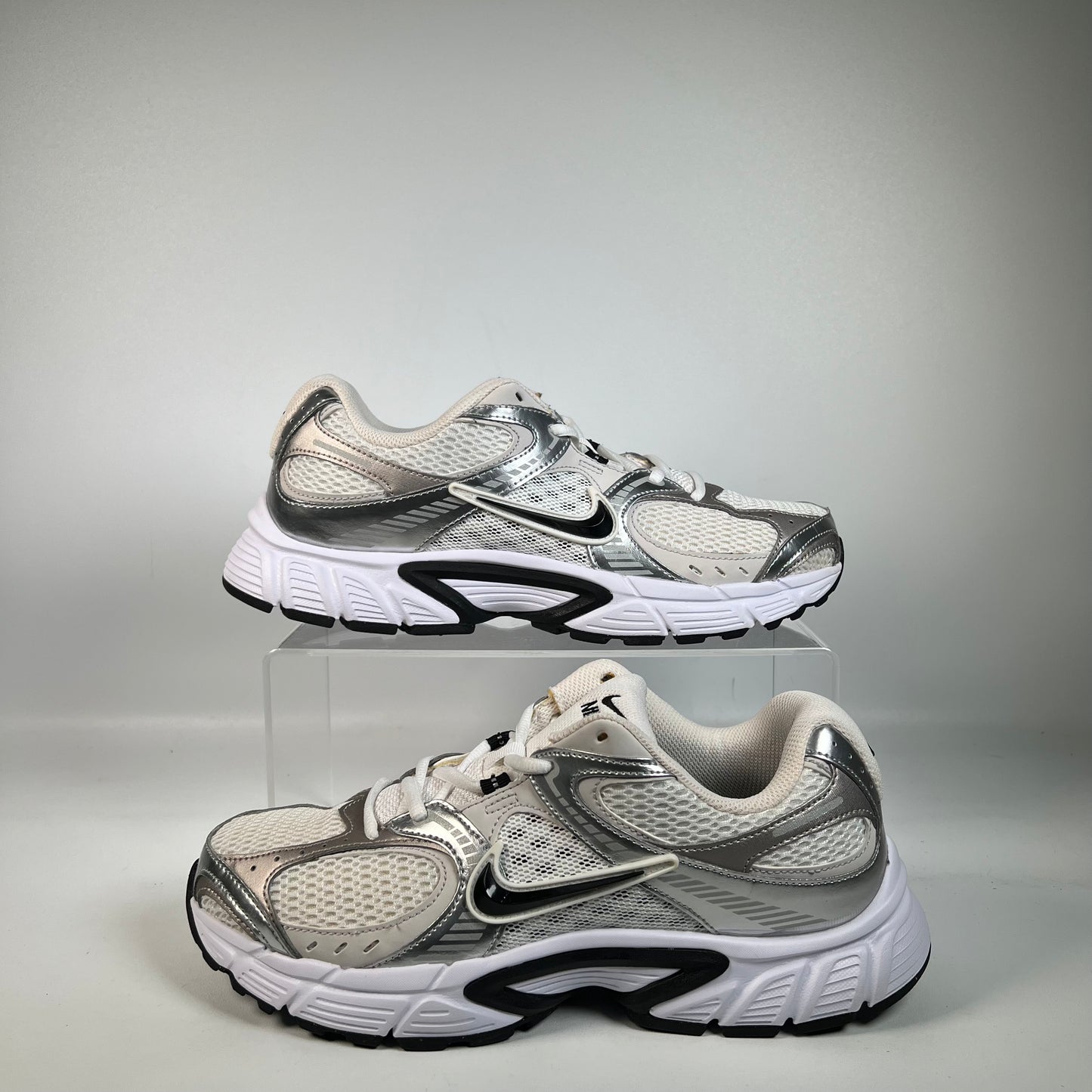 Nike V5 RNR White Vast Grey (2025) Size 8.5 USED s22495