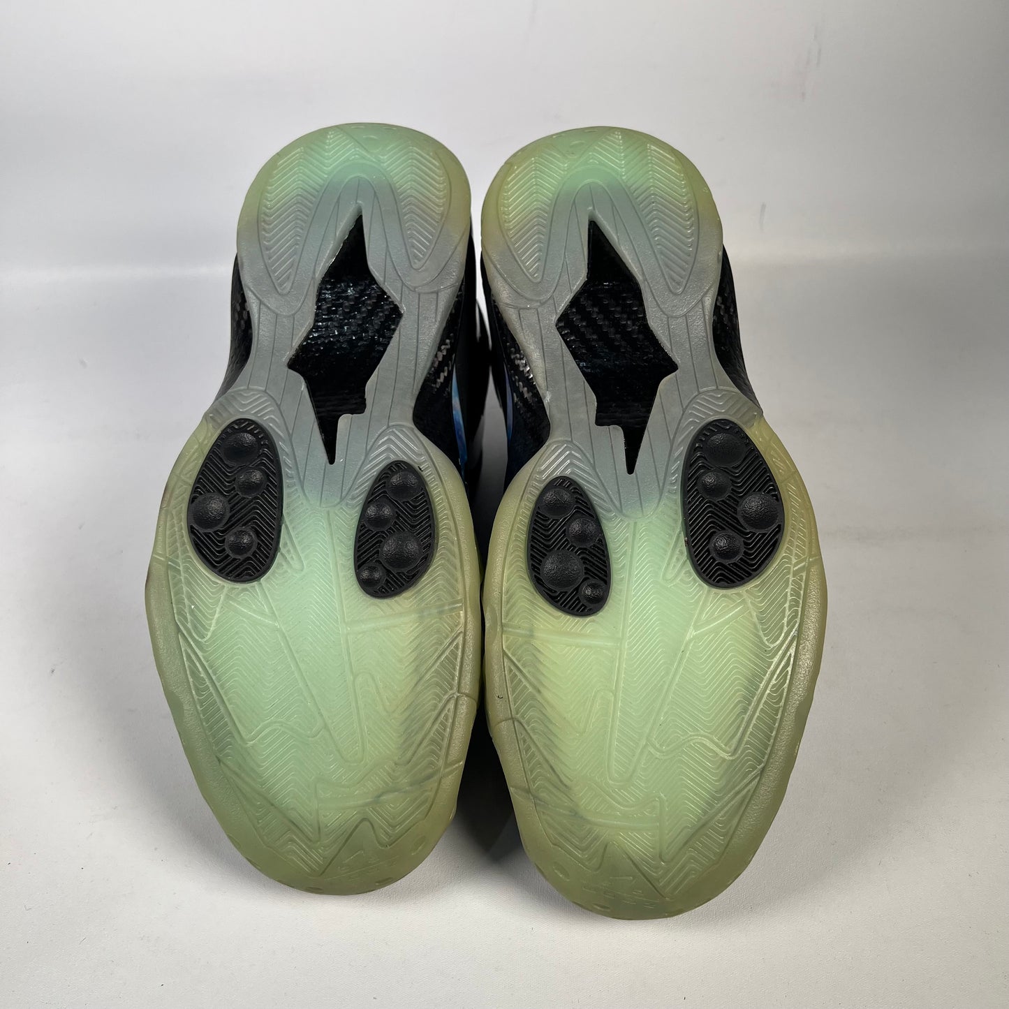 Nike Zoom Rookie Galaxy (2019) Size 8 USED s16896