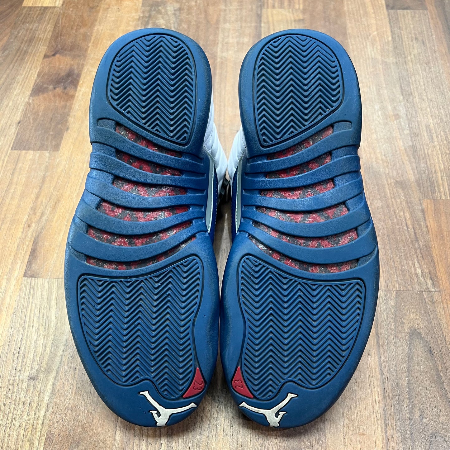 Jordan 12 French Blue 2015 Size 9.5 USED s16591