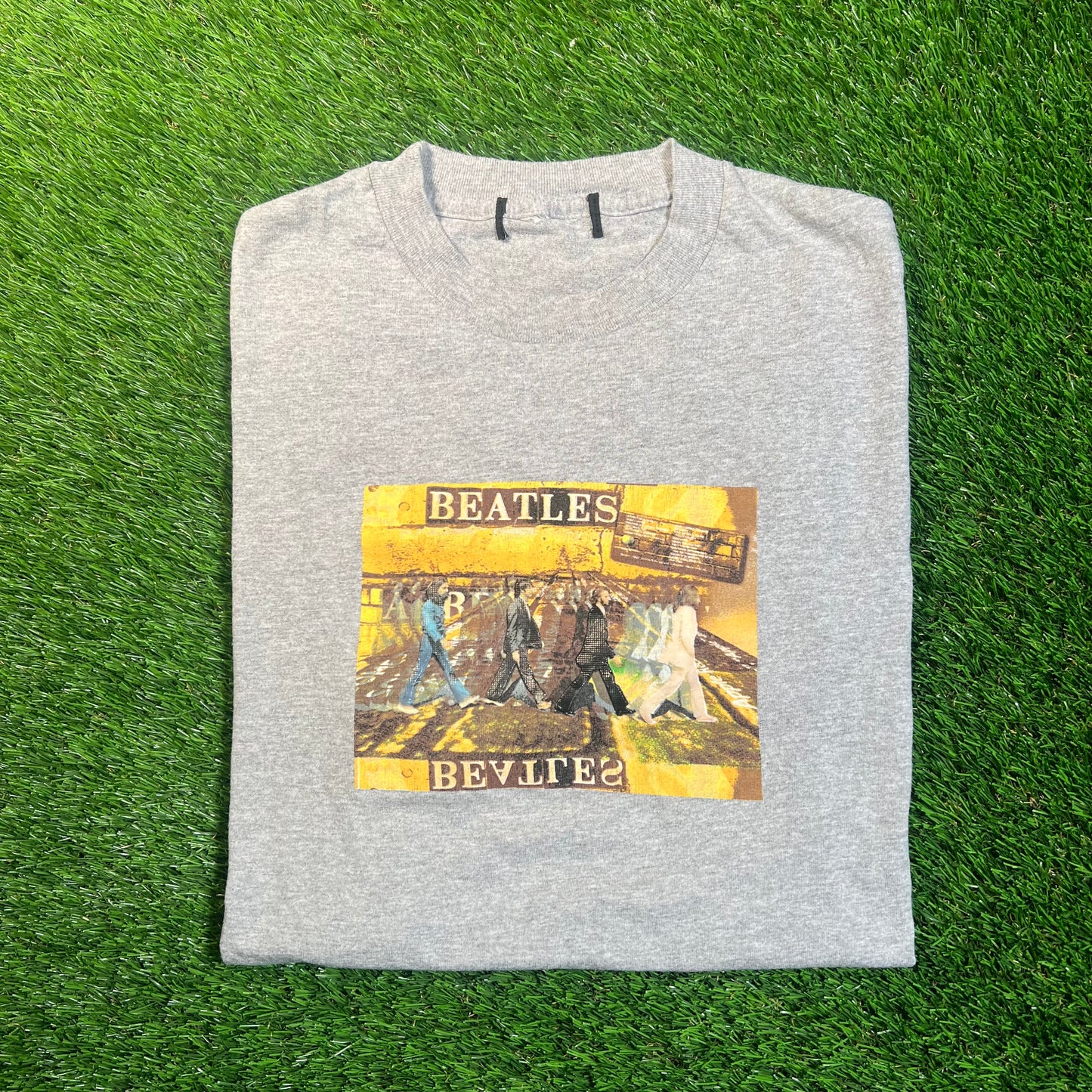 2000 Beatles Abbey Road Cartoon Tee Size Medium USED v18842