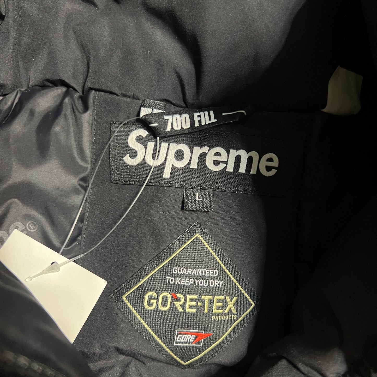 Supreme Gore Tex 700 Filled Down Parka Black Jacket Size Large USED x13721