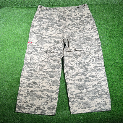 GV Gallery Raspberry Digi Camo Cargo Pants Size XL NEW x15526