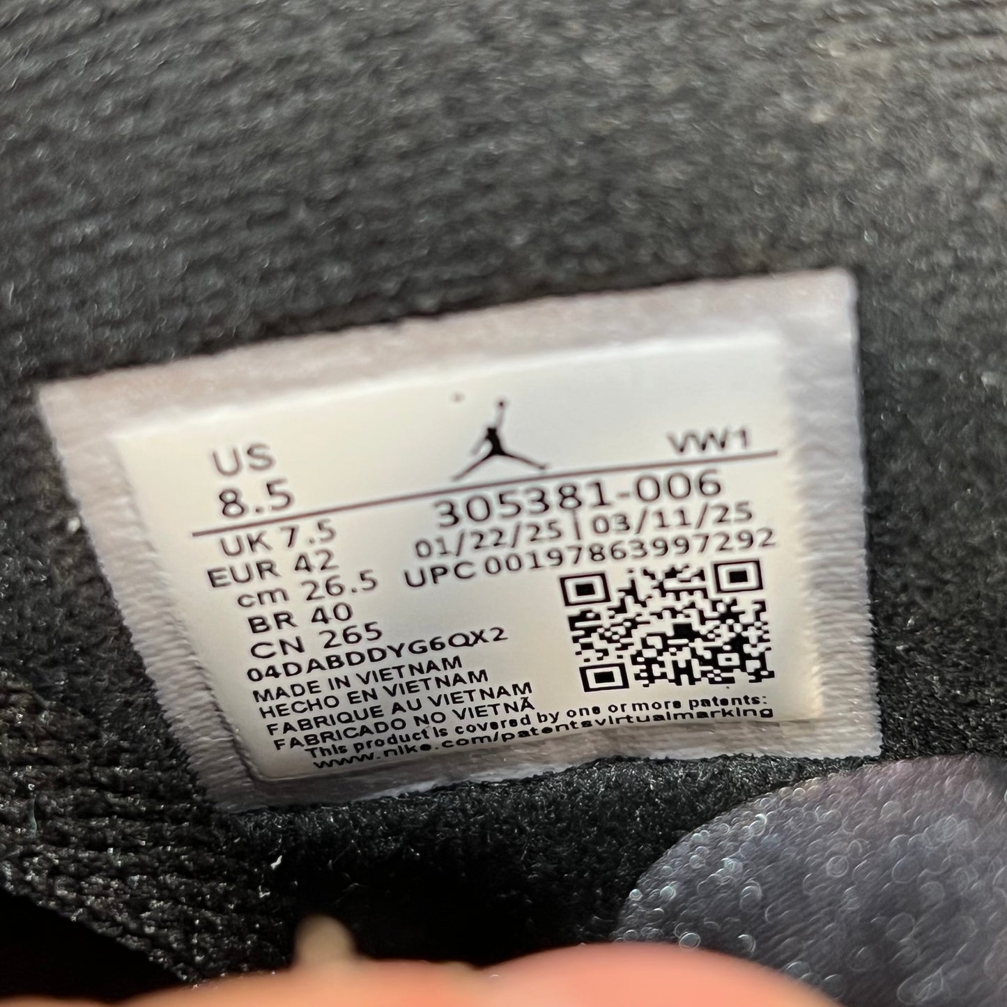 Jordan 8 Aqua (2025) Size 8.5 NEW s20089