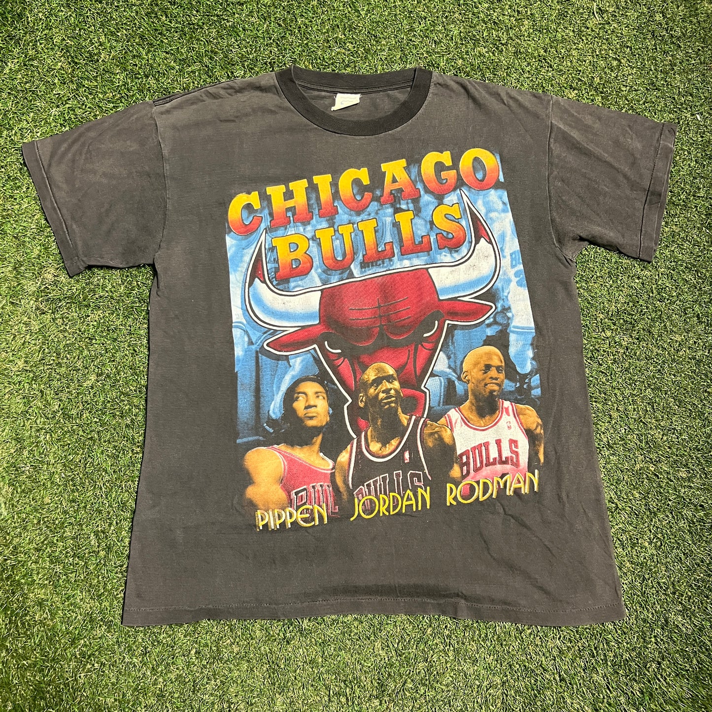 1996 Chicago Bulls World Champs Rap Style Black Tee Size XL USED v16048