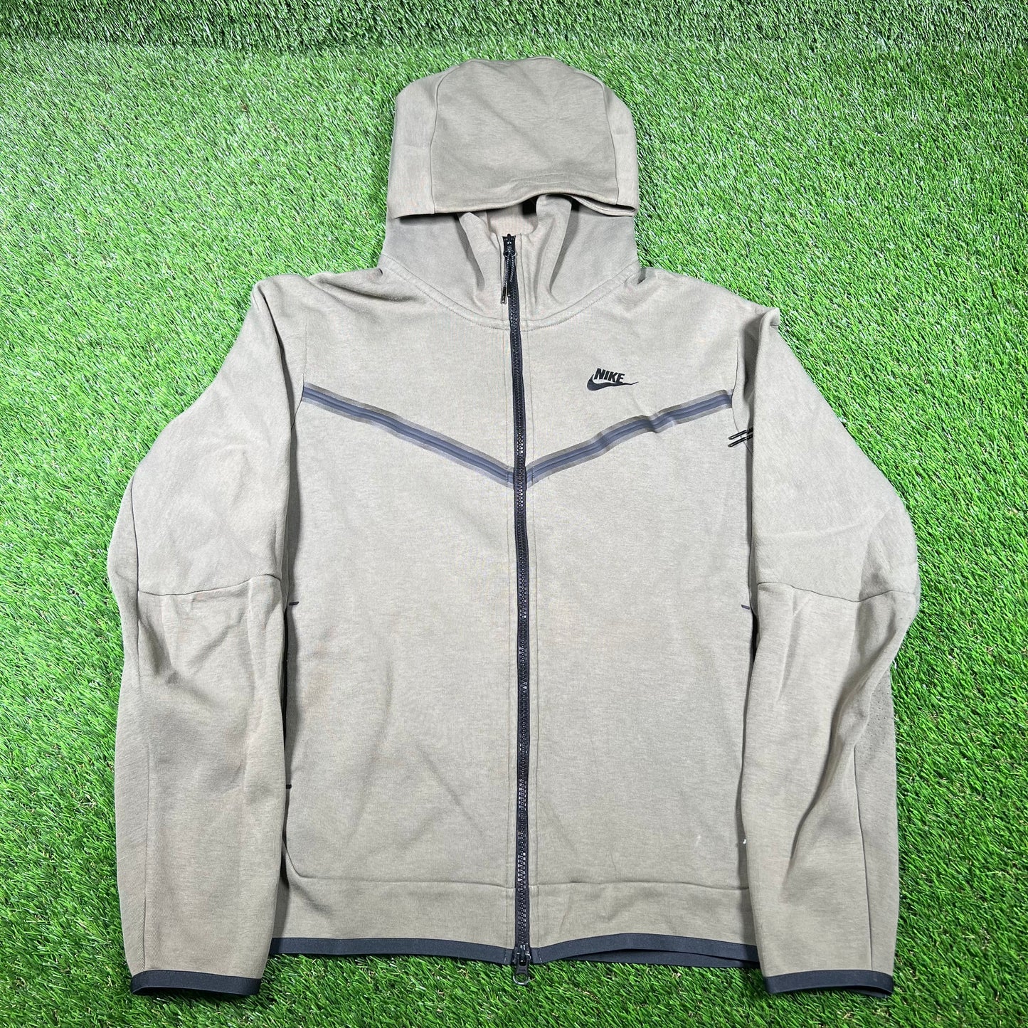 Nike Tech Olive Green Hoodie Size Small USED v16831