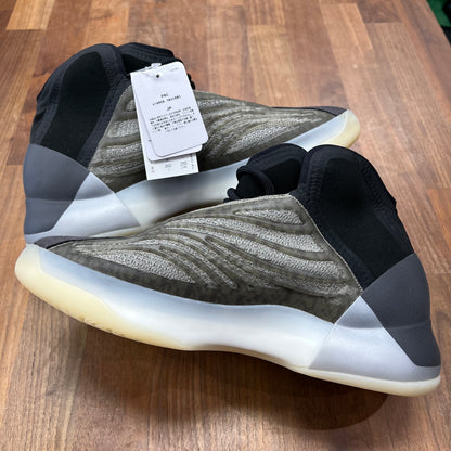 Yeezy QNTM Barium Size 8 NEW s17347