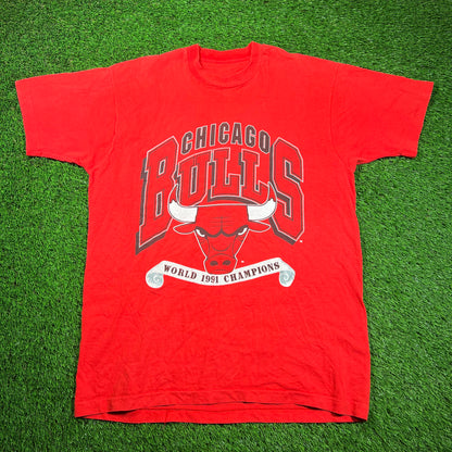 1991 Chicago Bulls Wolrd Champs Red Tee Size Large USED v18634
