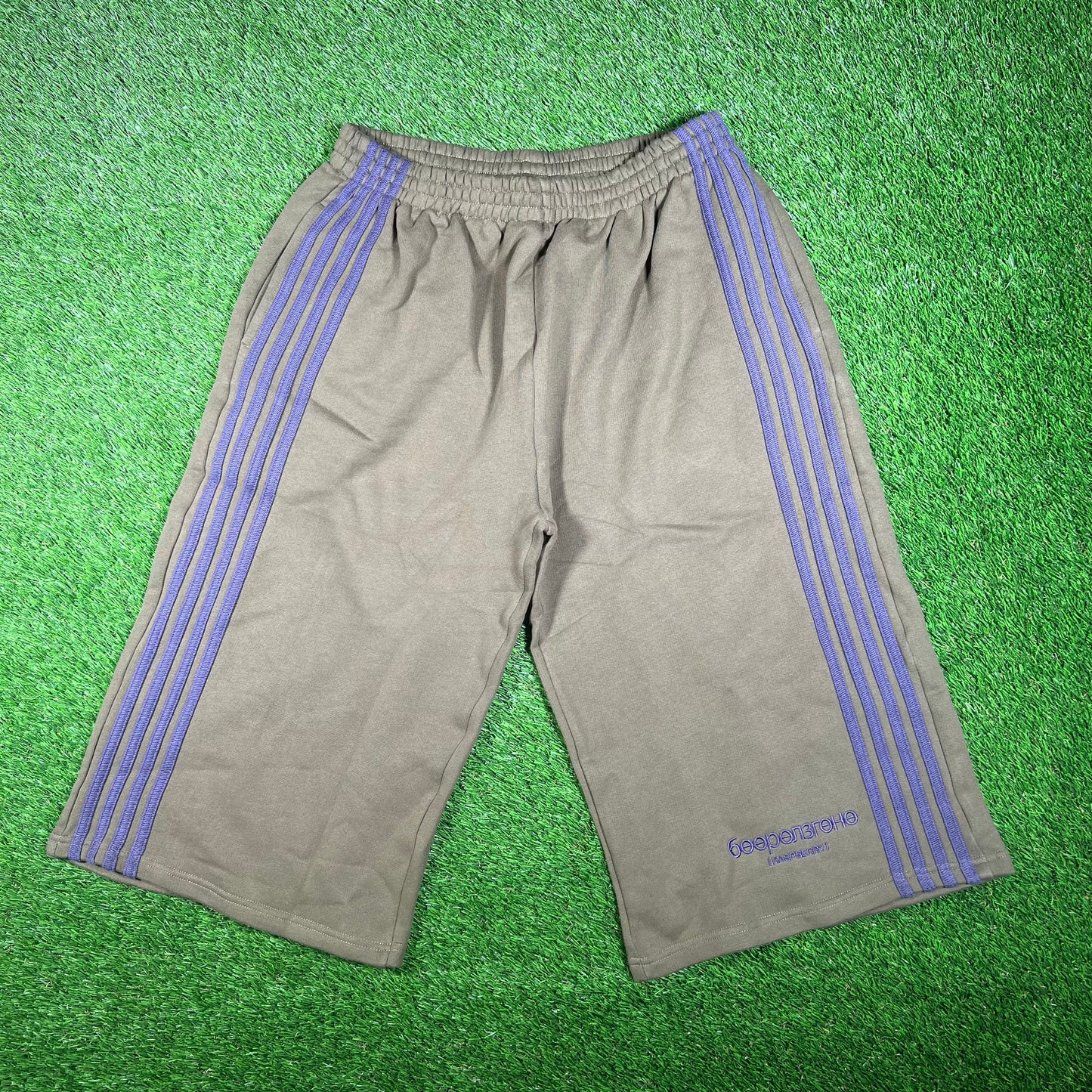 GV Gallery Raspberry Hills Green/Purple V2 Baggies Size Medium NEW x15241