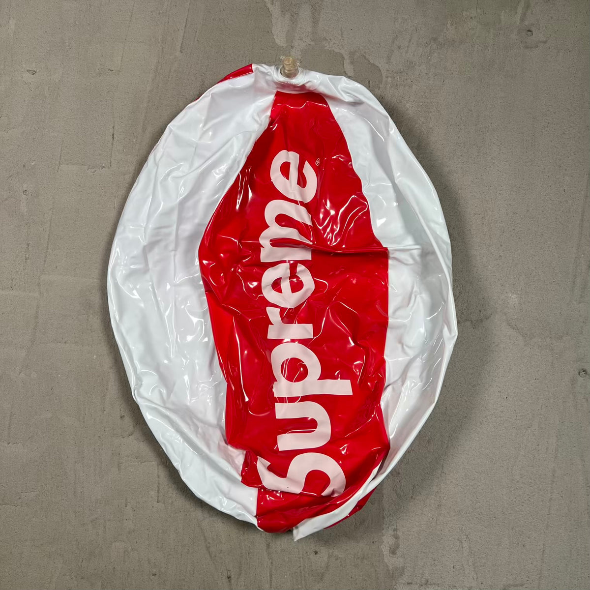 Supreme Beach Ball (2015) USED x18860