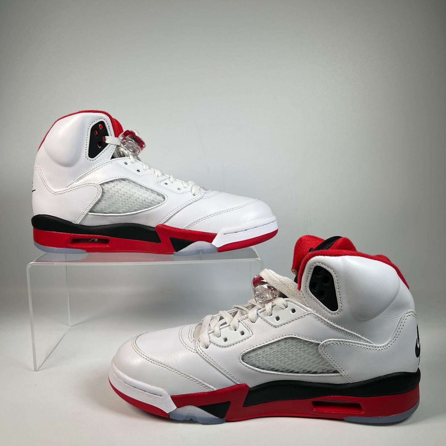 Jordan 5 Fire Red Black Tongue (2025) Size 9.5 USED s22355