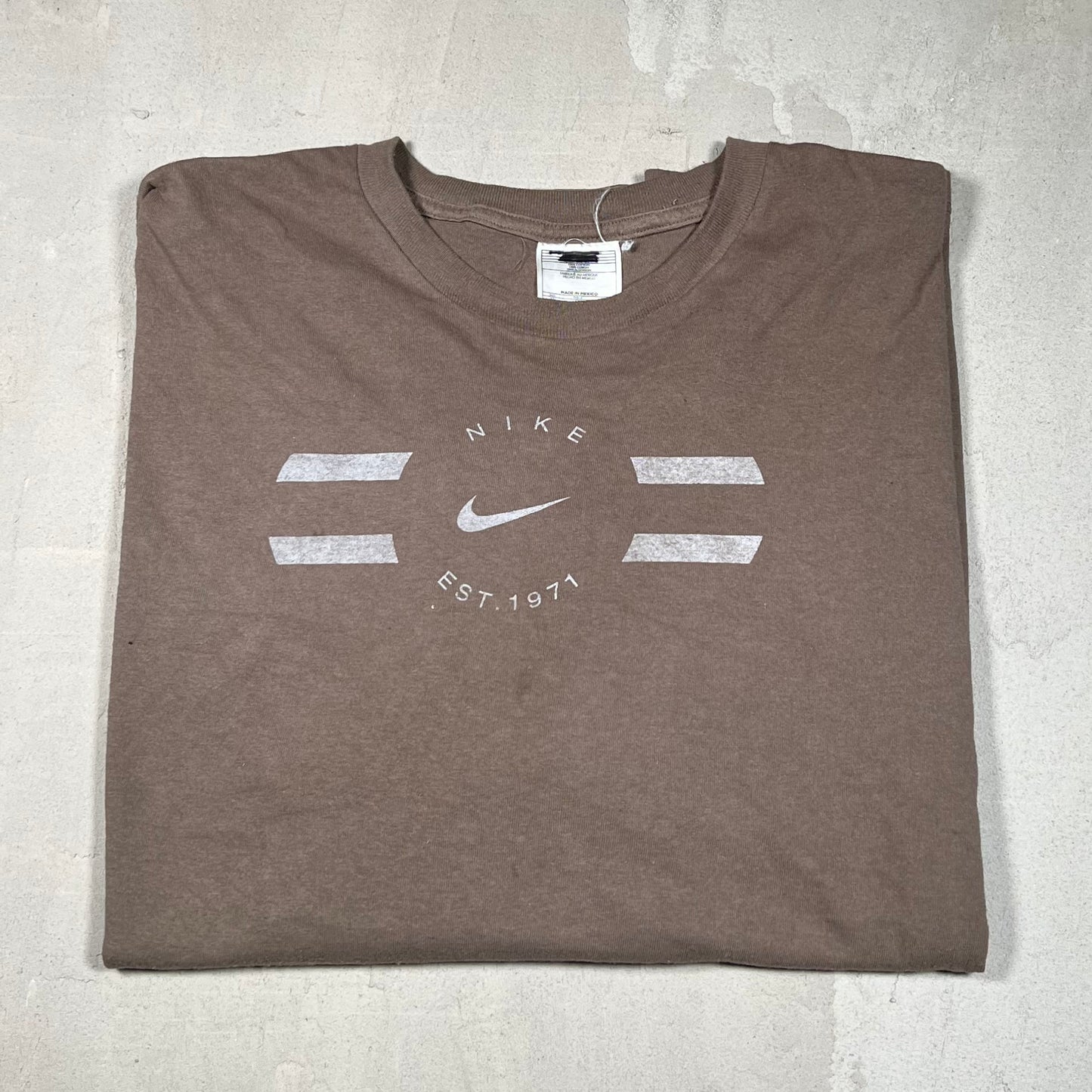 Nike Sportswear "Est.1971" Brown Tee Size XXL USED v19086