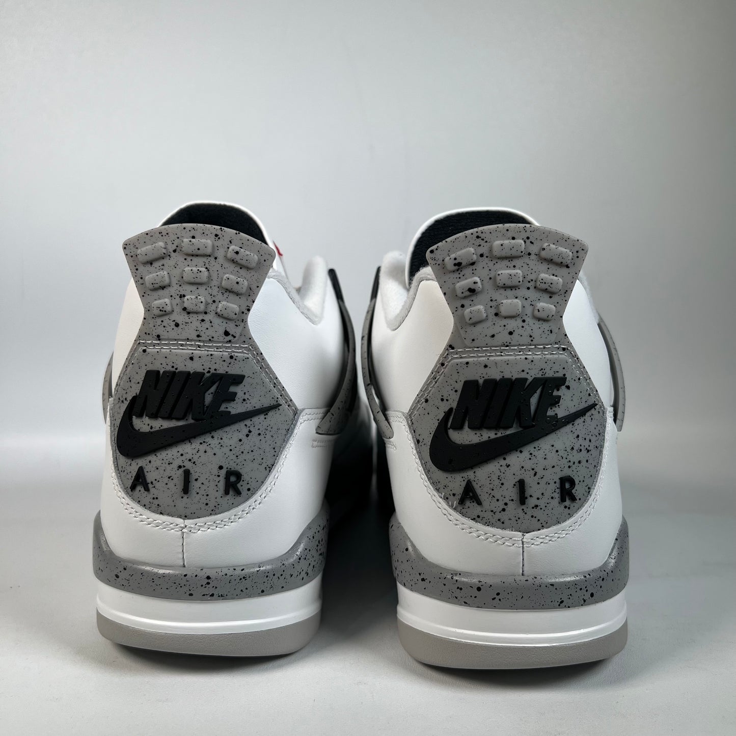 Jordan 4 White Cement (2025) Size 9 NEW s22420
