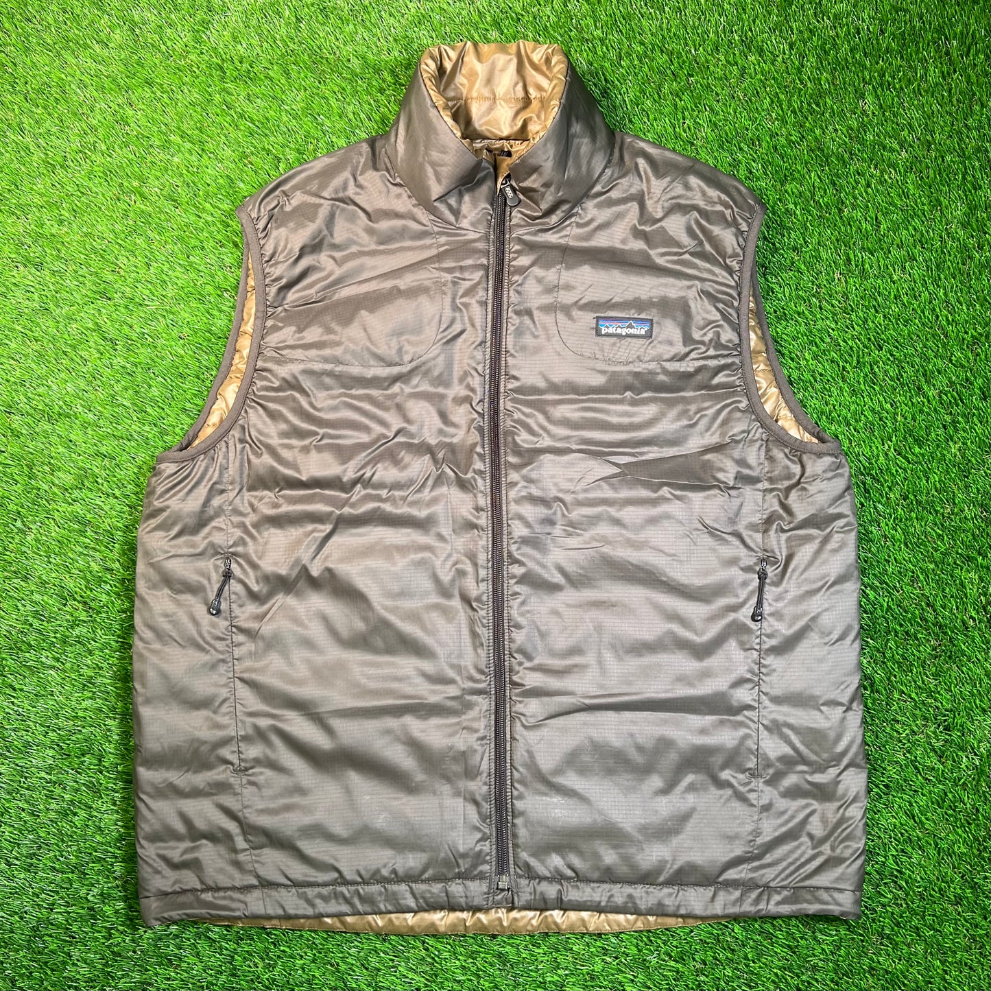 Patagonia Brown MicroDown Vest Size Large USED v18844