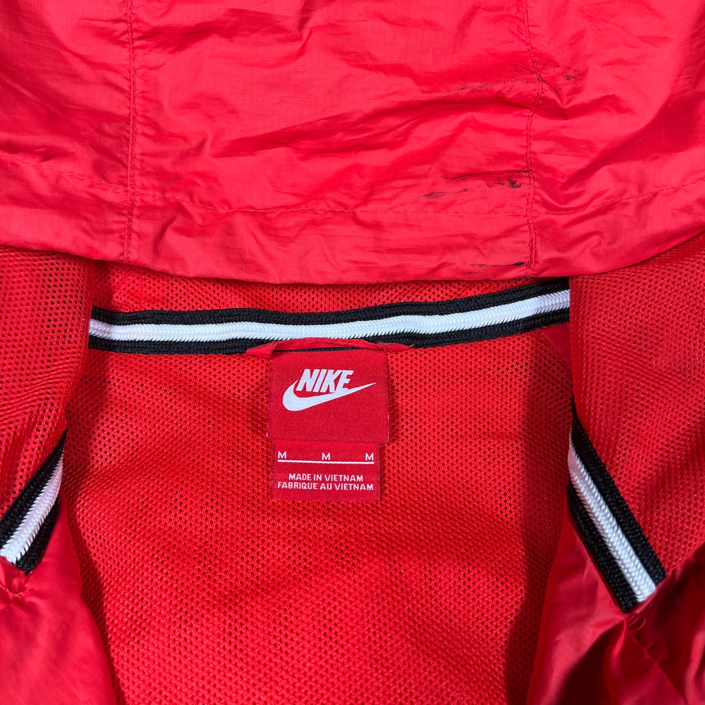 Nike Red Rain Jacket Size Medium USED v16888
