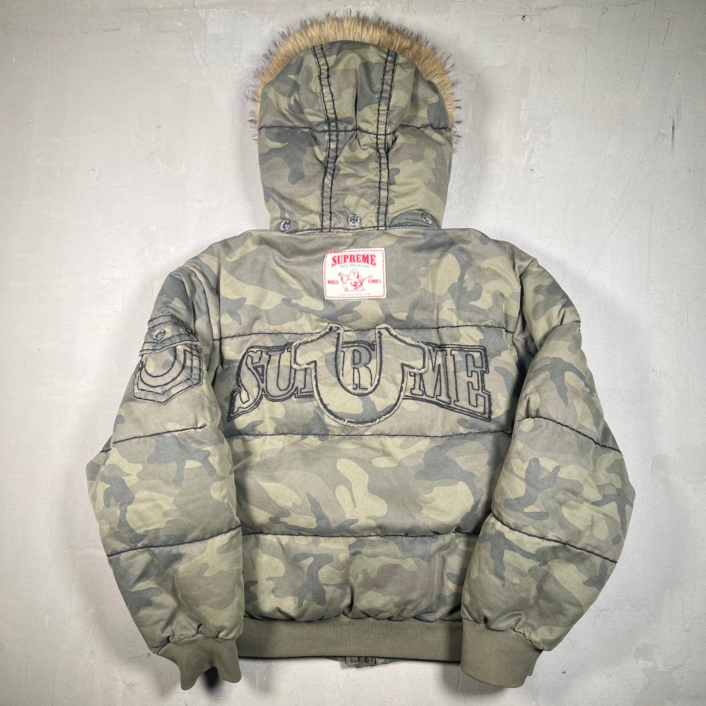 Supreme True Religion Puffer Jacket Olive Camo (2025) Size Large USED x17186