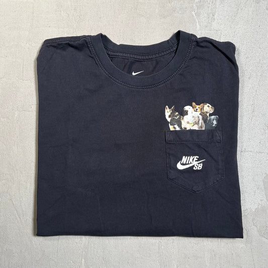 Nike SB Dog Walker Black Pocket Tee Size Large USED v19584