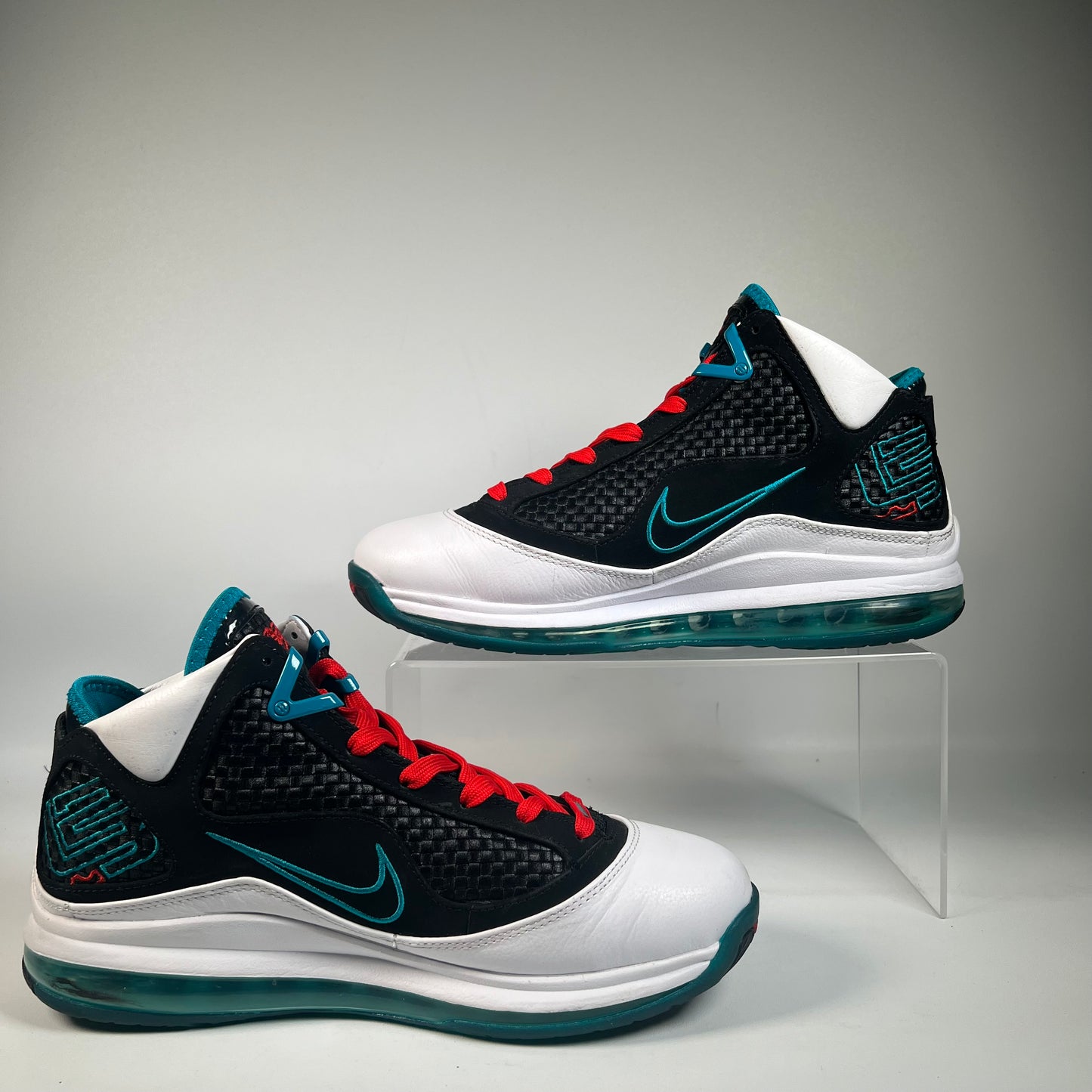 Lebron 7 Red Carpet (2019) Size 9 USED s21865