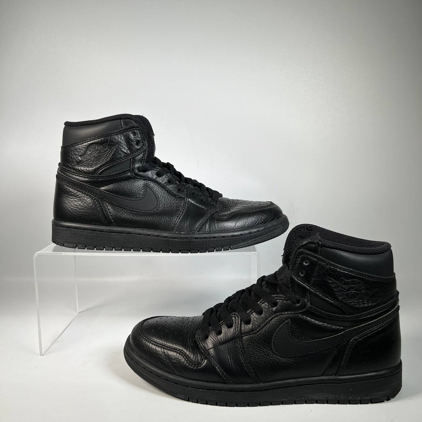 Jordan 1 High Black (2017) Size 9 USED s22512