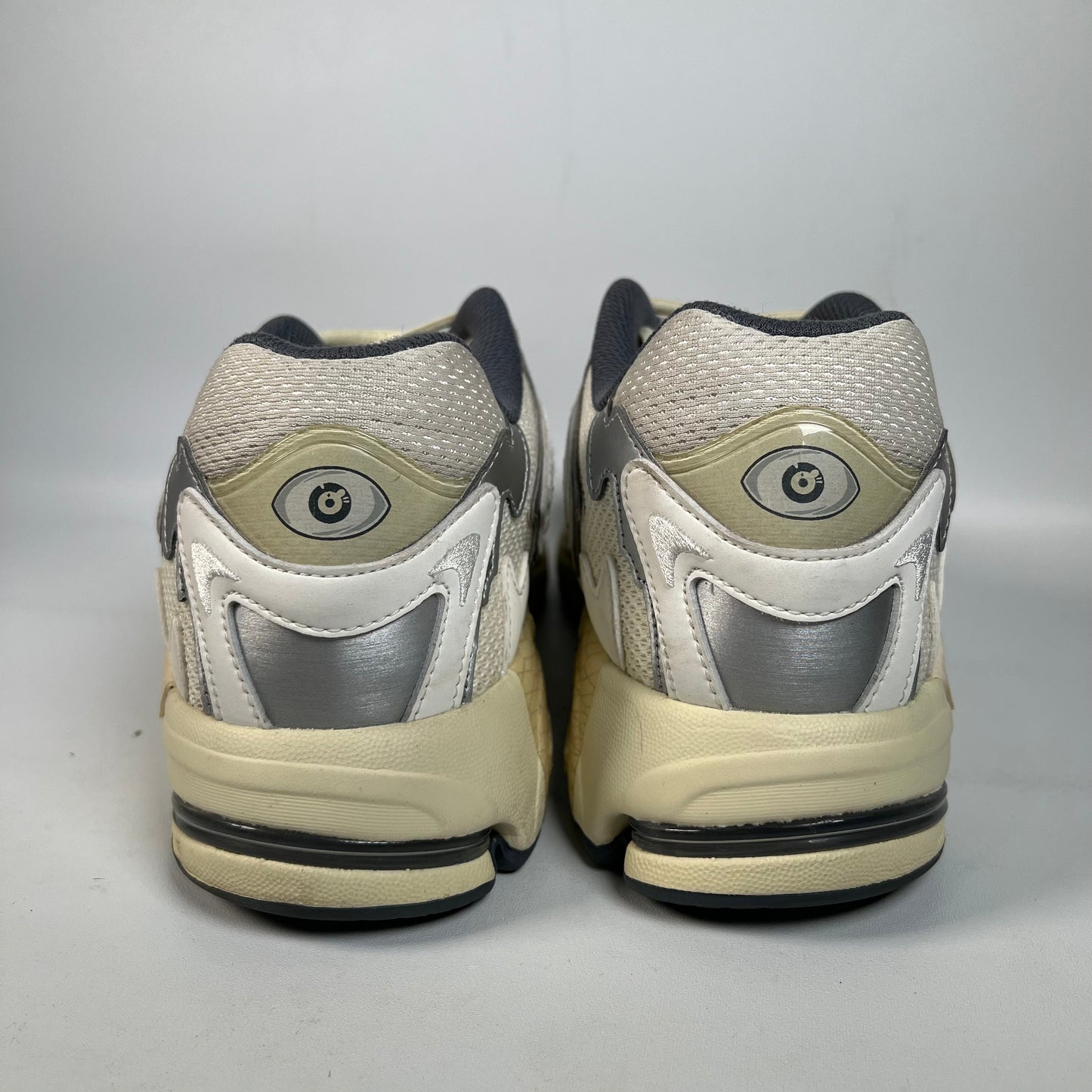 Adidas Bad Bunny Response CL (2022) Size 9.5 USED s21750