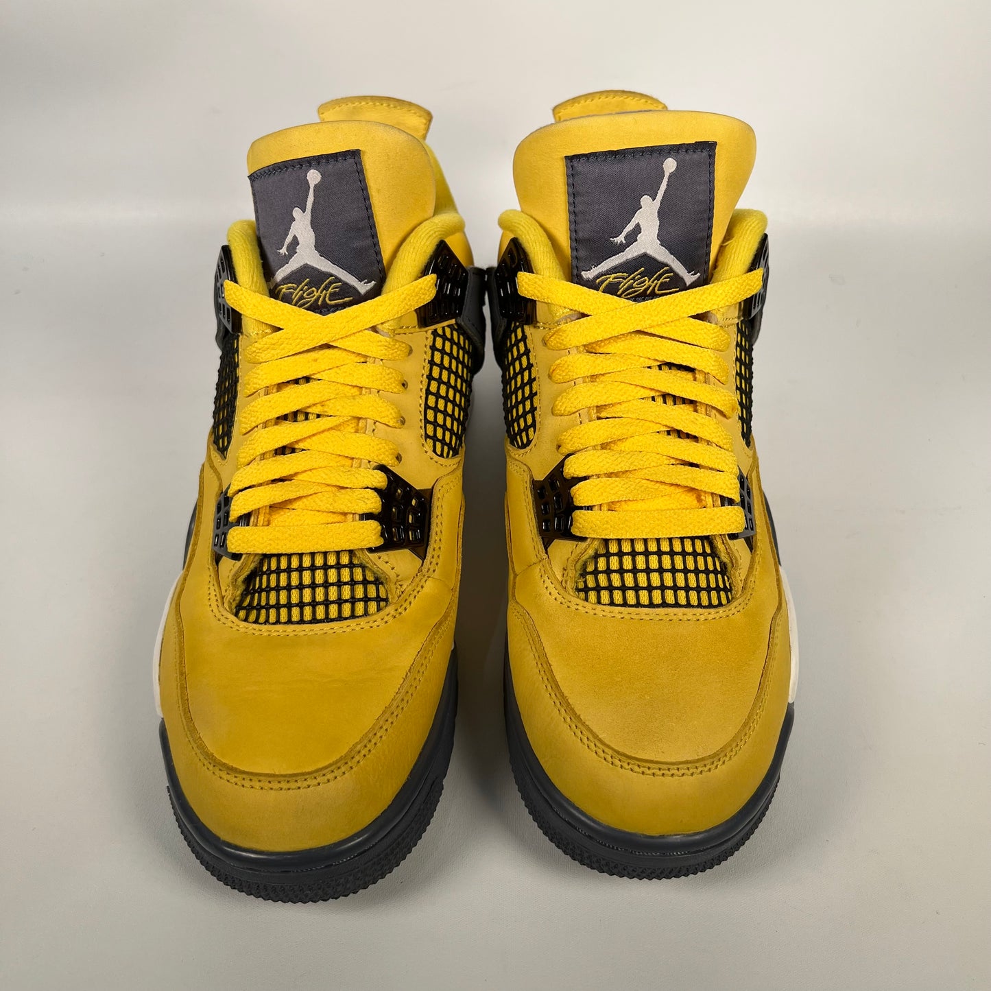 Jordan 4 Lightning (2021) Size 8 USED S18812
