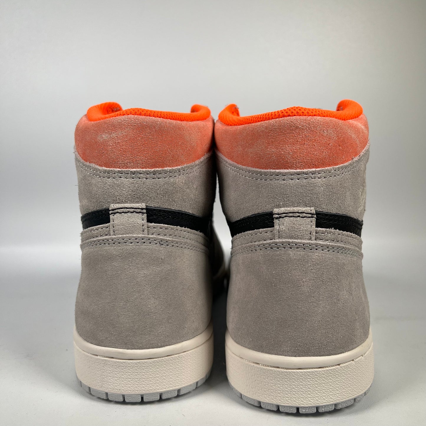 Jordan 1 High Grey Hyper Crimson Size 10.5 NEW s13668