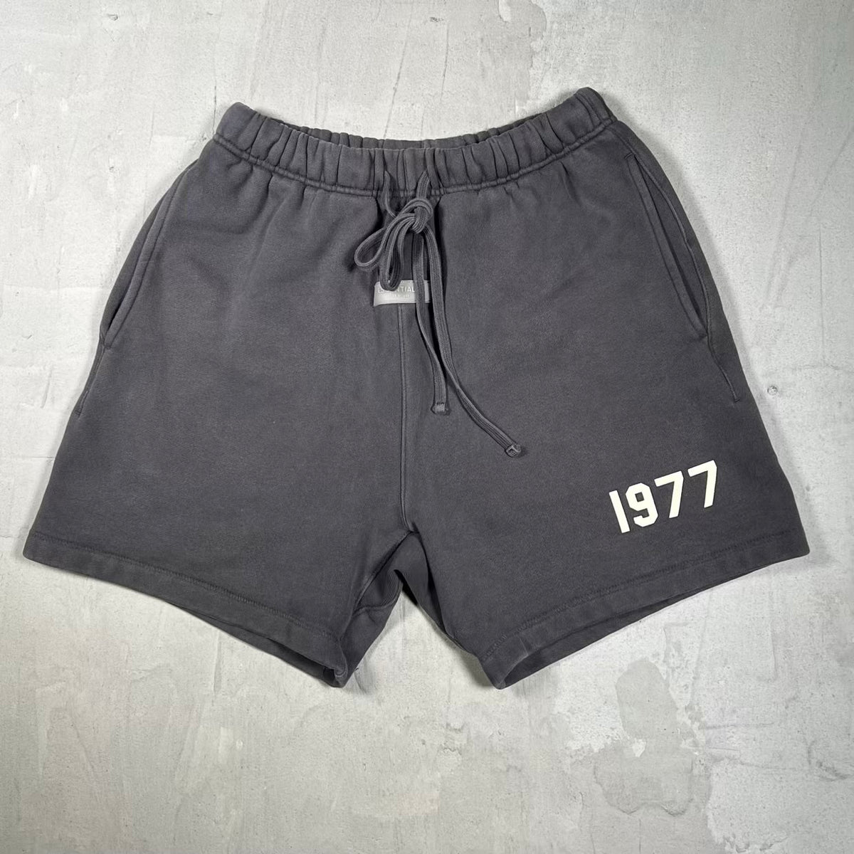 Fear of God FOG Essentials 19977 Dark Grey Shorts Size XS USED 18567