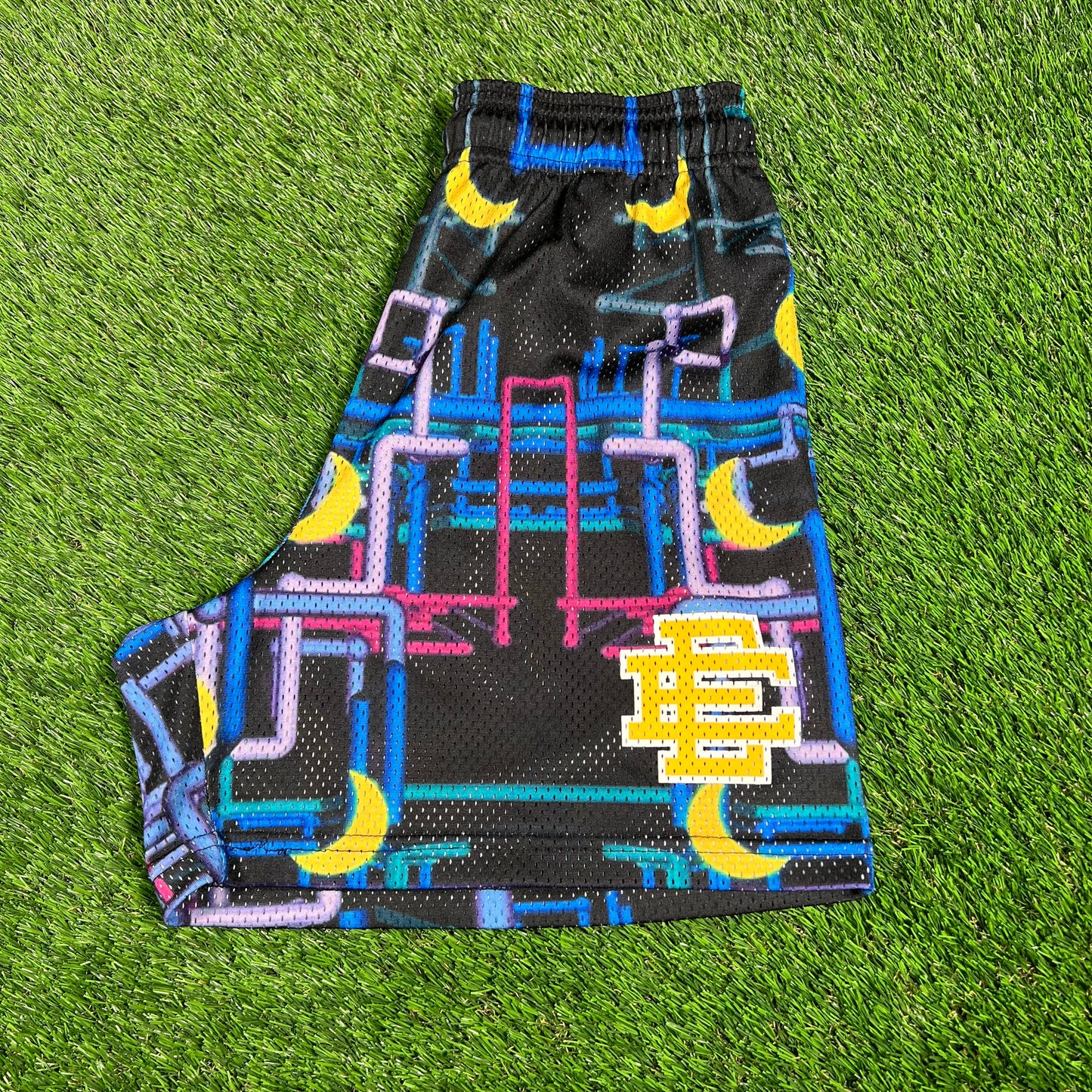 Eric Emanuel Bus Seating Pattern Black Shorts Size Large USED x14750