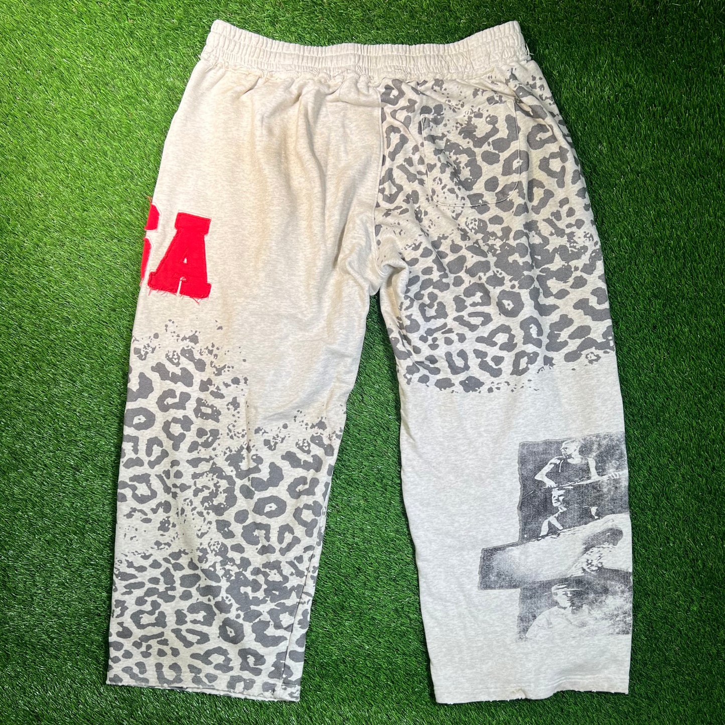 Vale Forever Valley Dreams White Cheetah Sweatpants Size XL USED x16878