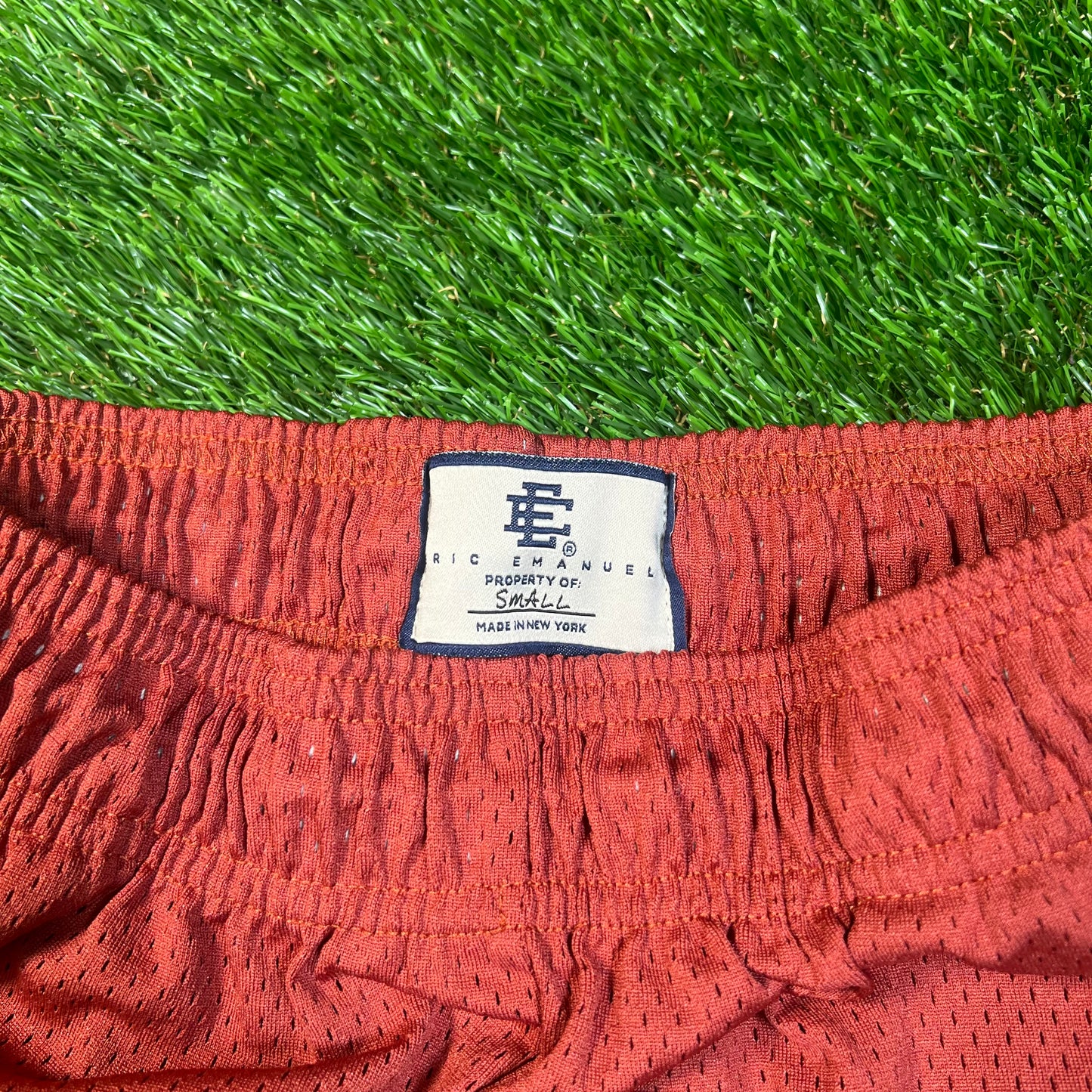 Eric Emanuel Cinnabar Size Small USED x16884