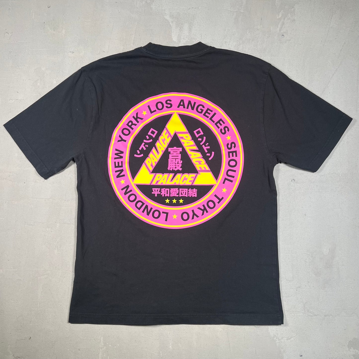 Palace Black City Tour Tee Size Small USED x17142