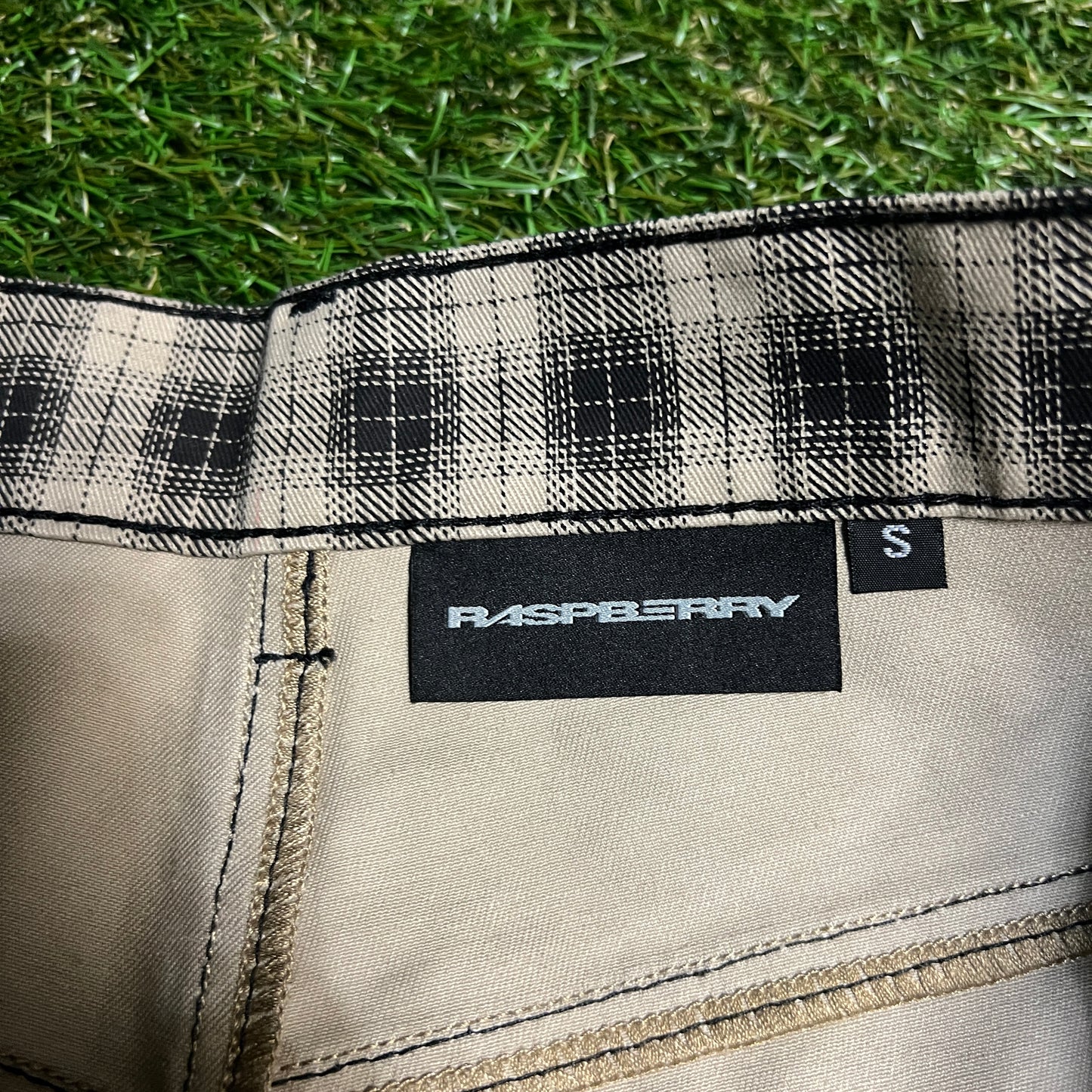 GV Gallery Raspberry Tan Plaid Pants Size Small NEW x14234