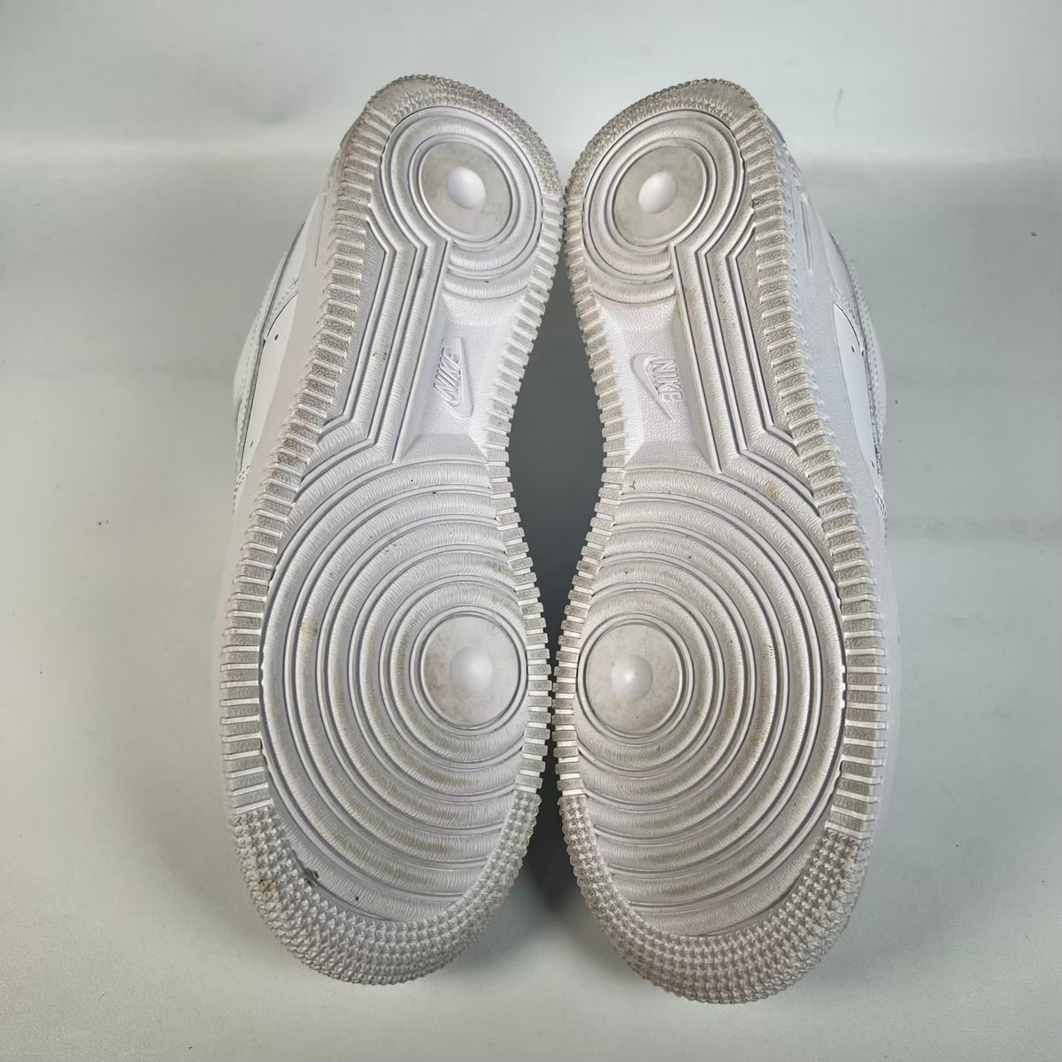 Nike Air Force One Low White (2026) Size 8 USED s23363
