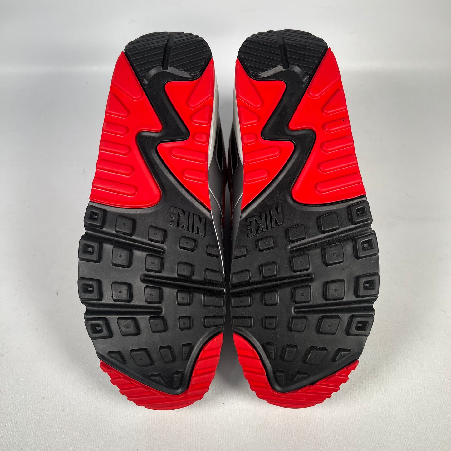 Nike Air Max 90 Icons Silver Bullet (2023) Size 10 New s19544