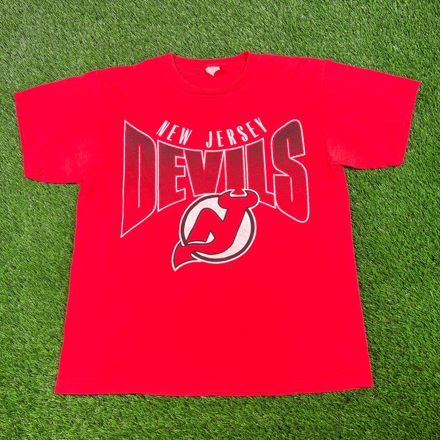 Y2K New Jersey Devils NHL Red Tee Size Large USED v17889