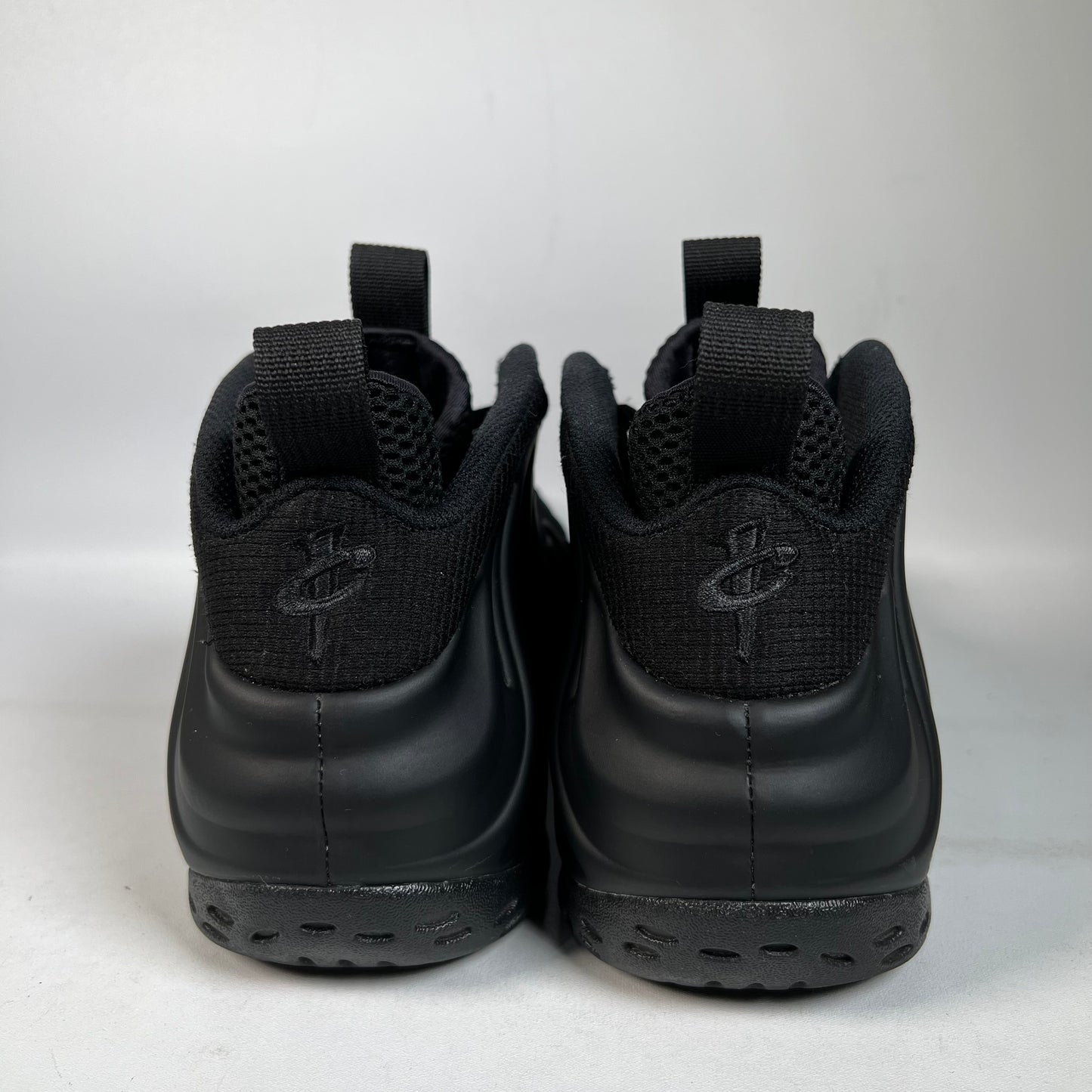 Nike Air Foamposite Anthracite (2020) Size 9 USED s21445