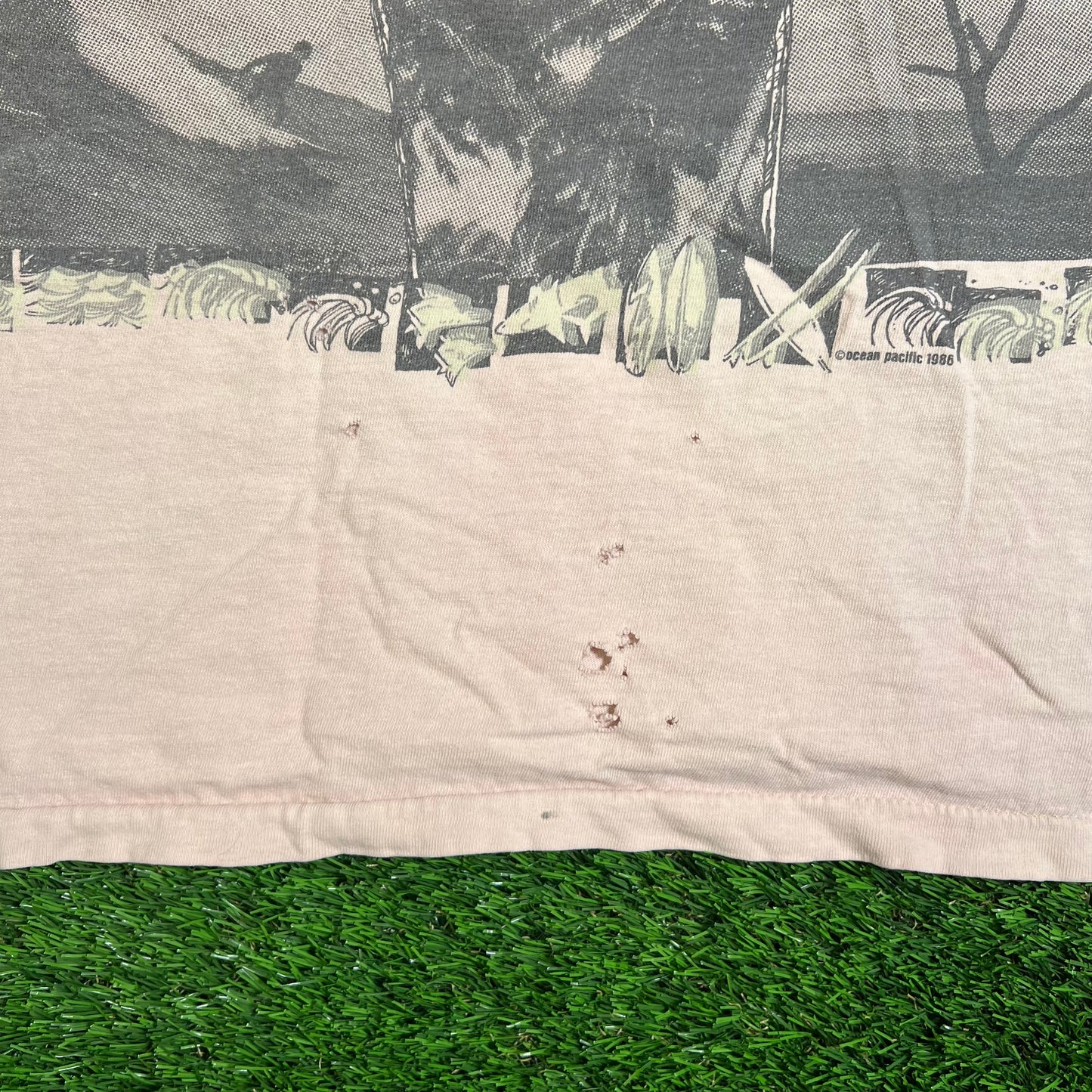 1986 Ocean Pacific Photo Wrap Pinkish Tee Size Large USED v18815