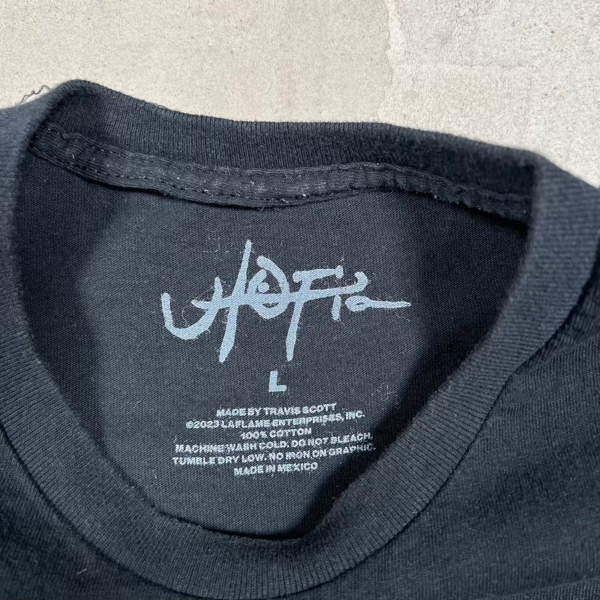 Travis Scott Circus Macimus Written Black Tee Size Large USED x18737