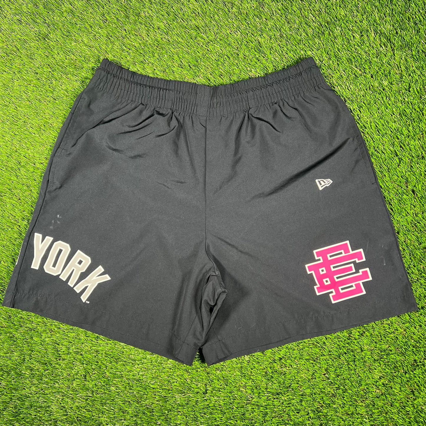 Eric Emanuel Yankees Nylon Dark Navy Shorts Size Large USED x14752
