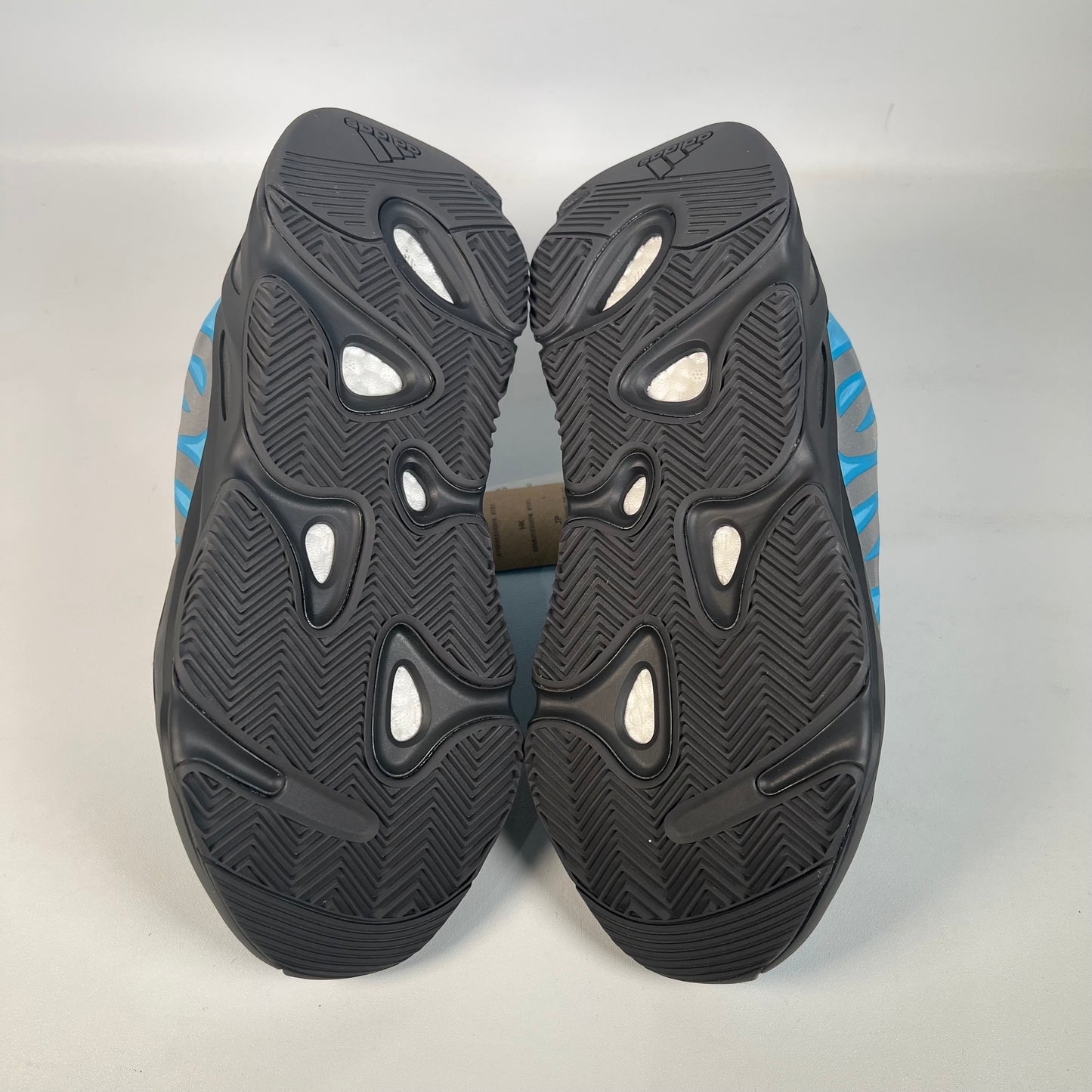 Adidas Yeezy 700 Mnvn Bright Cyan (2021) Size 8.5 NEW s22470
