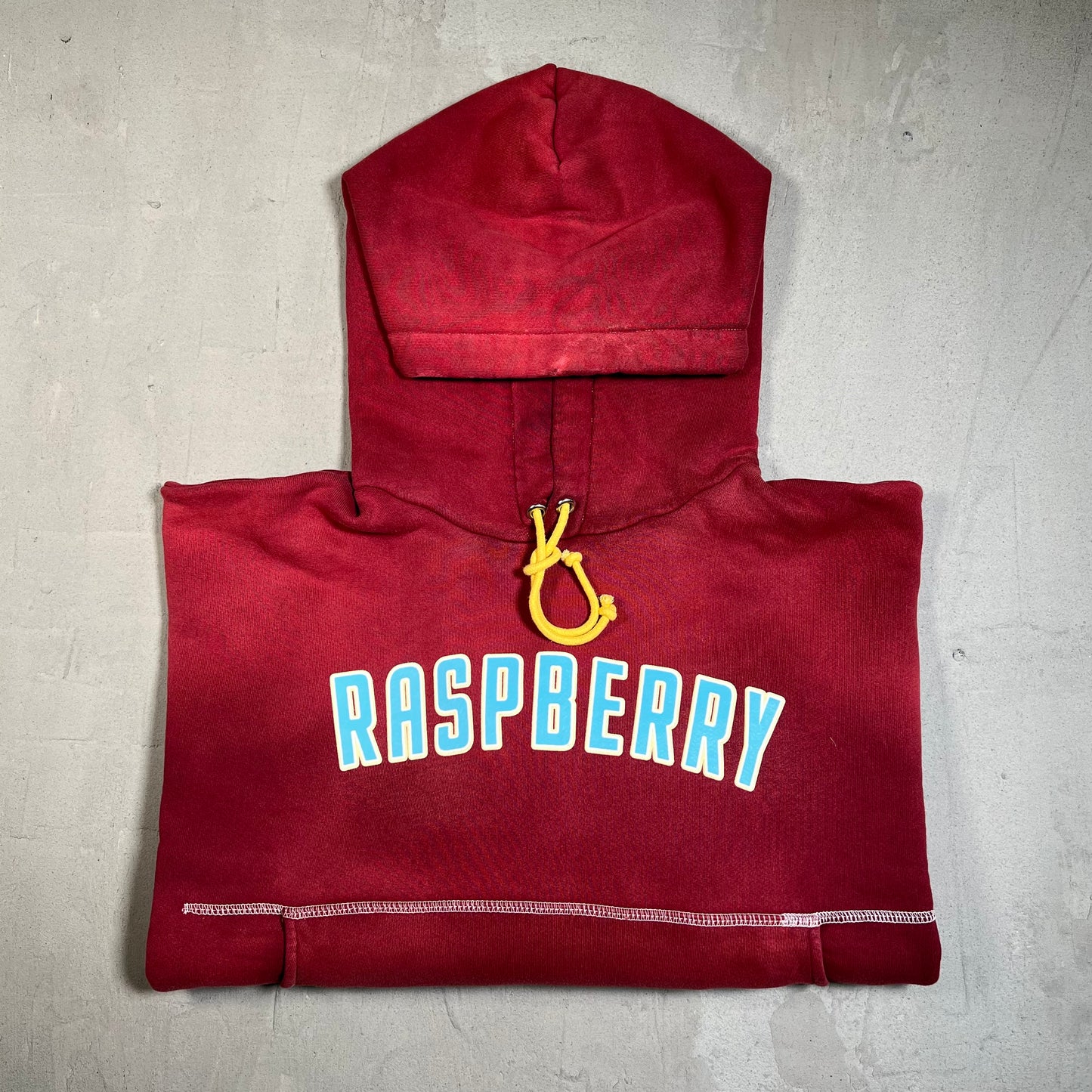 GV Gallery Raspberry Hills Burgundy Logo Hoodie Size Medium NEW x17646