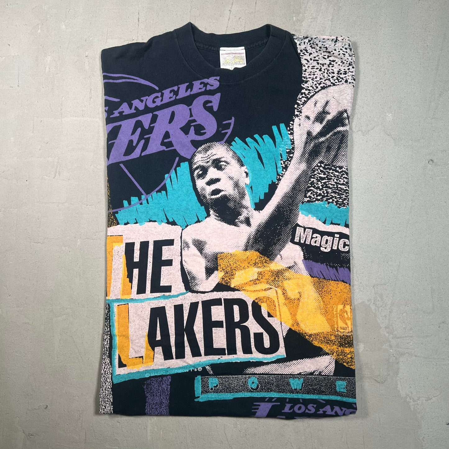 Magic Johnson Tag Lakers Full Pint Tee Size Small USED v5617
