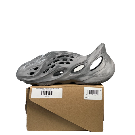 Yeezy Foam Runner MX Granite Size 11 NEW s17286