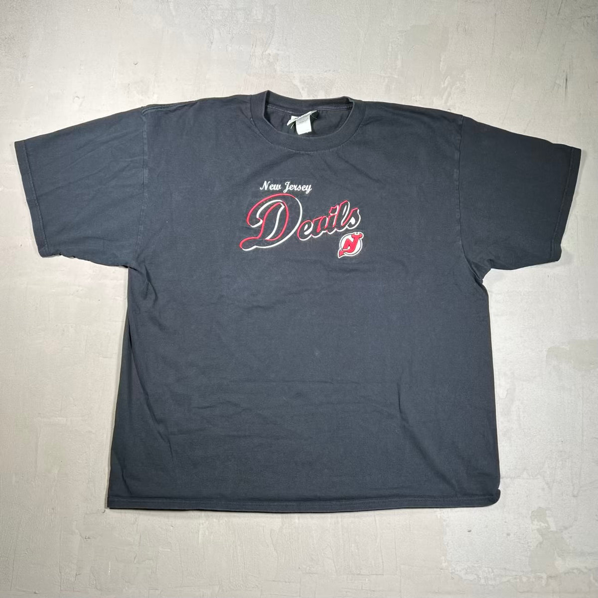 1990s New Jersey Devils Embroidered Black Tee Size XXL USED v20356