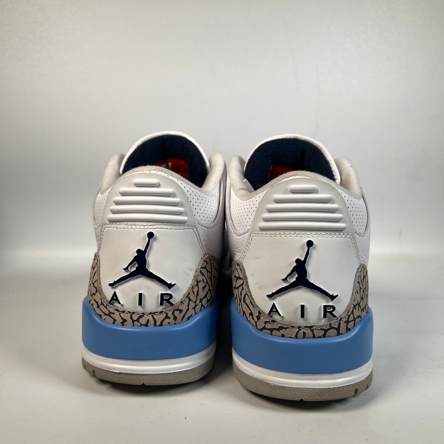 Jordan 3 UNC (2020) Size 9 USED s21991