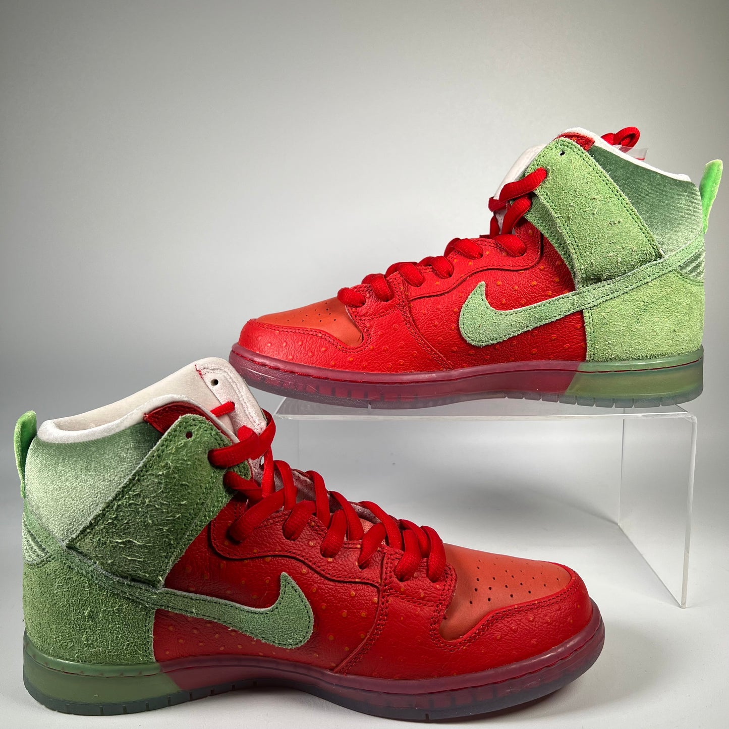 Nike SB Dunk High Strawberry Cough (2021) Size 11 NEW s19446