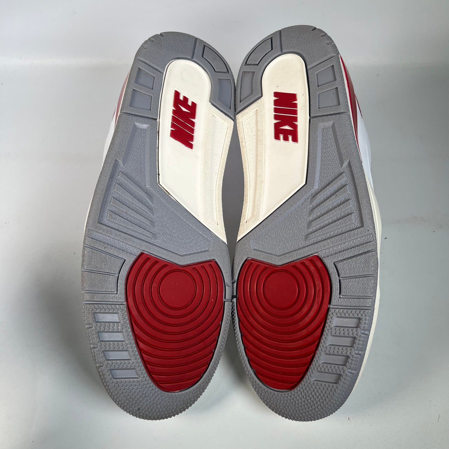 Jordan 2/3 White Varsity Red (2024) Size 9 USED s22494