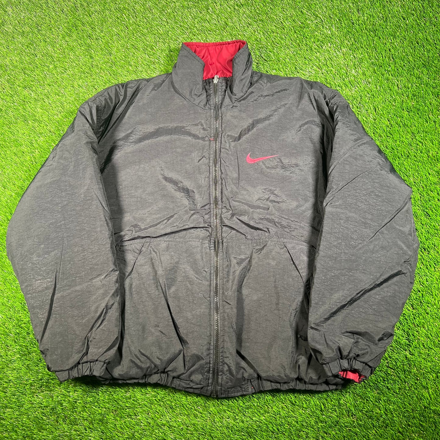 1990s Nike Black/Red Reversible Puffy Jacket Size Medium USED v18117