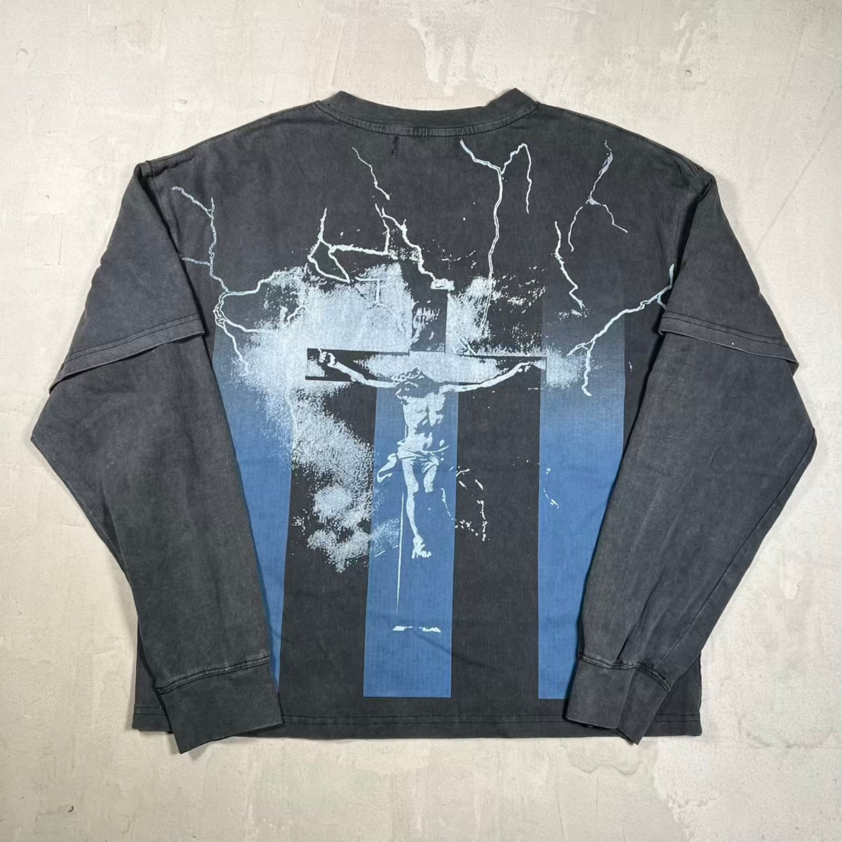 Vale Forever "Valley Club" Black Longsleeve Size Small USED x18911