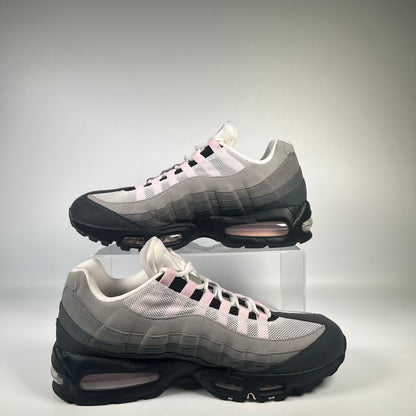 Nike Air Max 95 Pink Foam (2025) Size 10.5M / 12W USED s23798